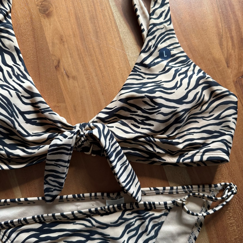 Hollister Black and Cream Zebra Bikini - Picture 2 of 7